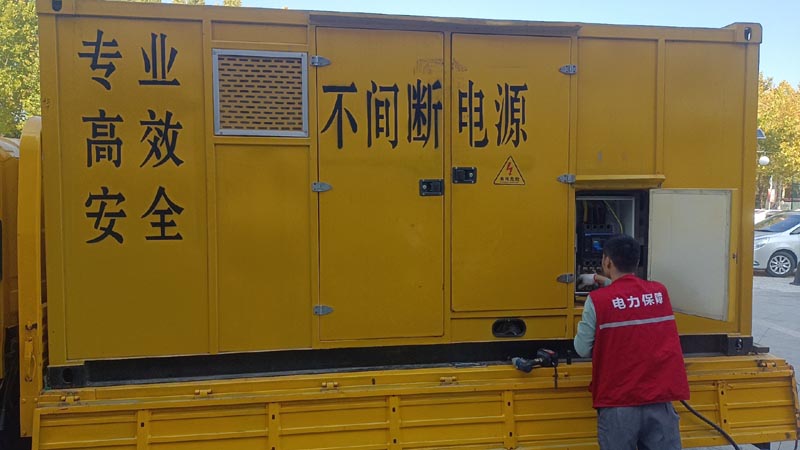 射洪柴油发电机组和UPS电源配合使用时，如何避免切换过程中的电力中断？